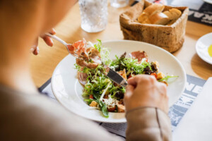 L'interconnesione tra dieta e disturbi alimentari